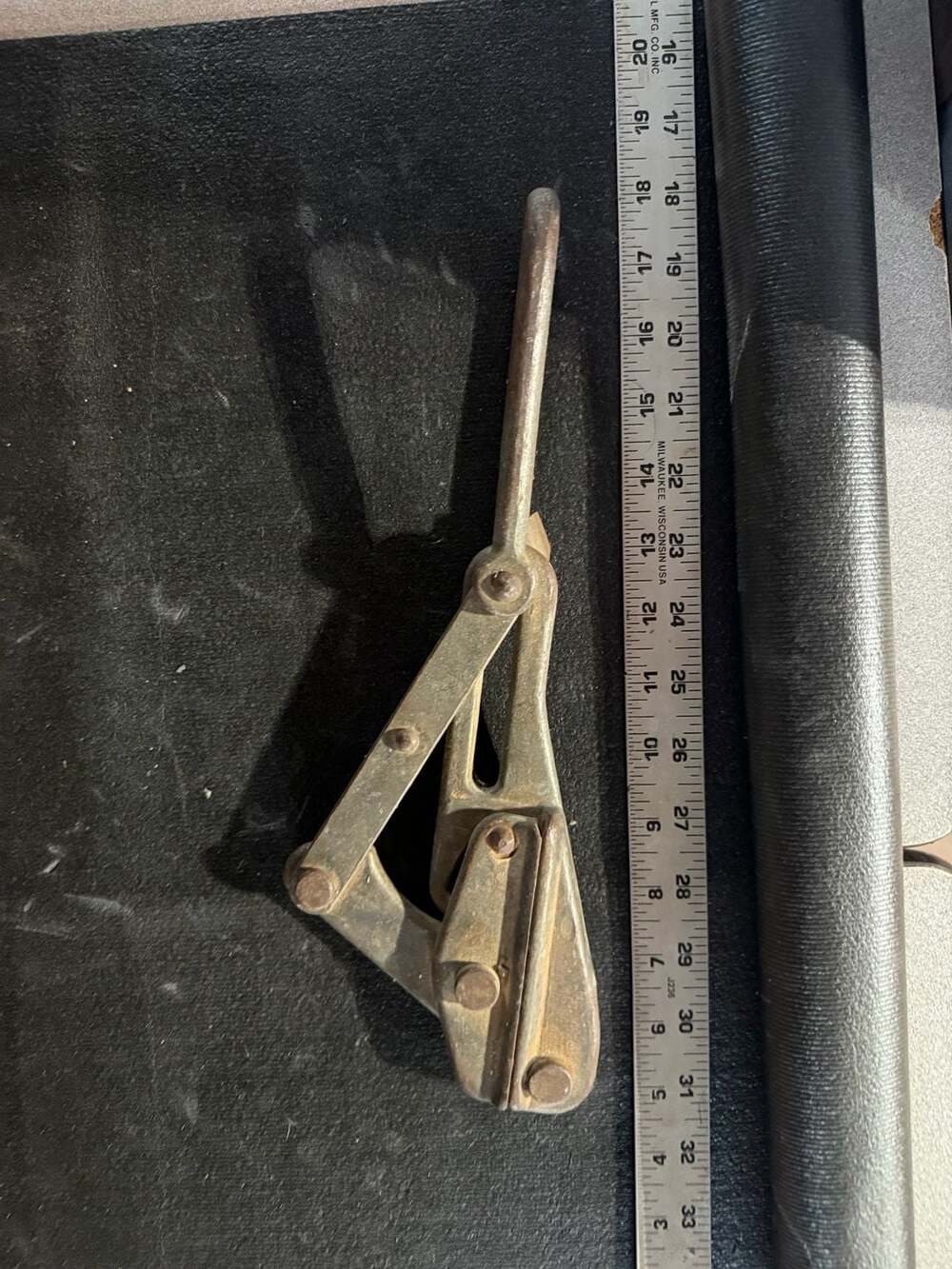 Klein Tools 1604-20 Chicago Grip Wire Puller for .125" to .50" Wire